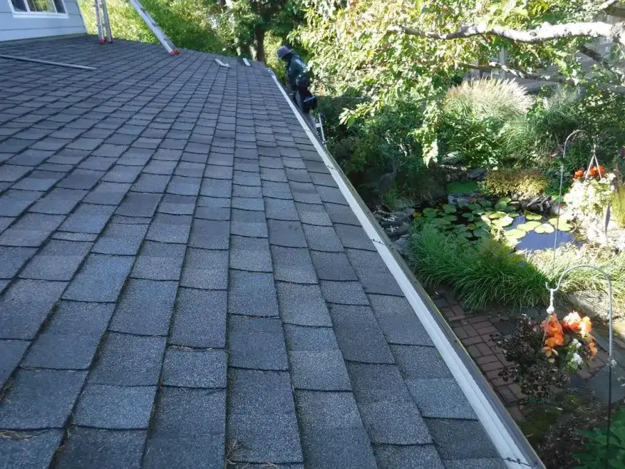 Bellevue Wa Coover Leaflessgutter™ Shield Master Leafless Gutters